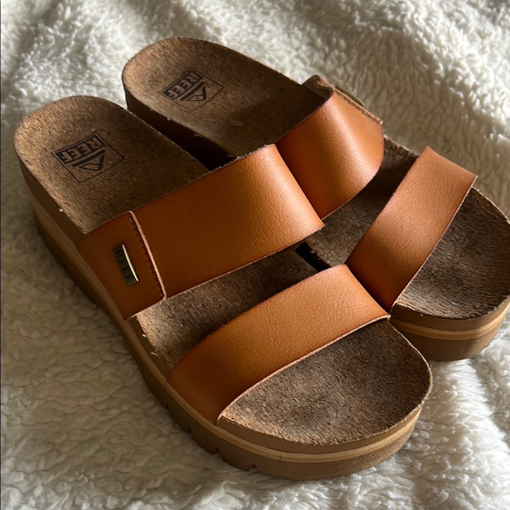 Reef  Banded Horizon 7.5 Tan Mules with Leather Straps and Platform Sole